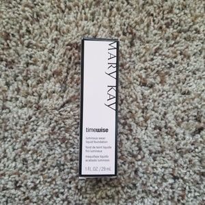 Mark Kay | Timewise Foundation Beige 4